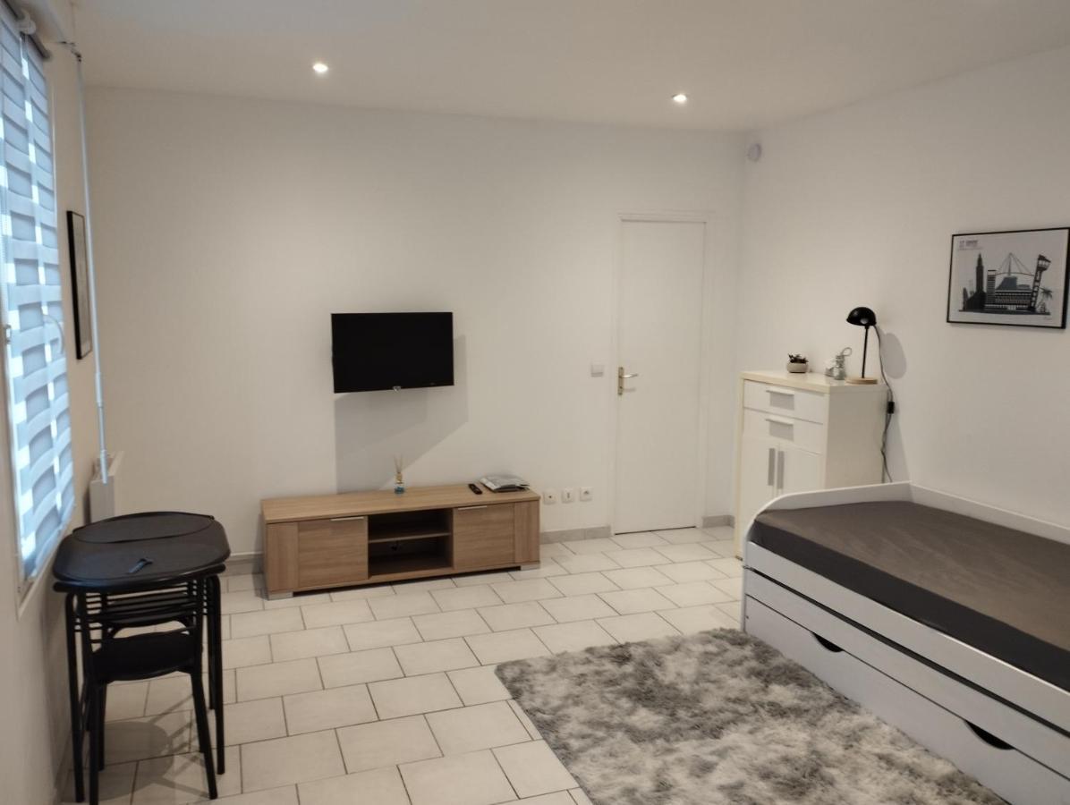 Studio Charmant Canape Lit Netflix Prime Video Wifi Dazn Le Havre Exteriér fotografie